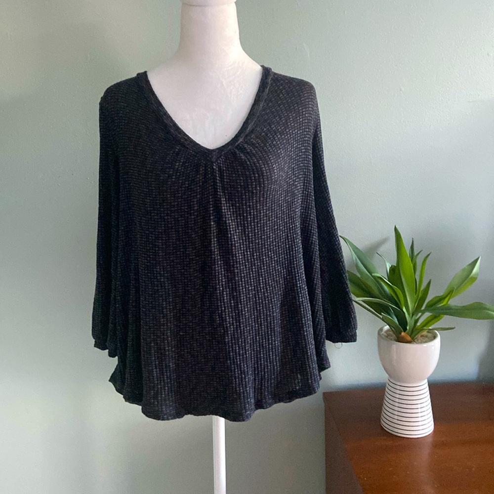 Anthropologie Eri+Ali Black and Gray Marled Textured V Neck Tshirt